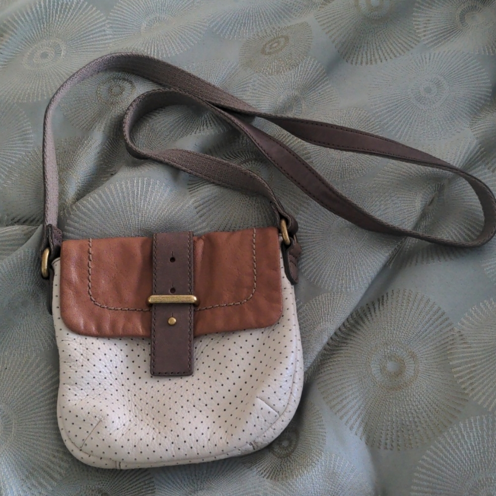 EUC Leather Fossil Crossbody